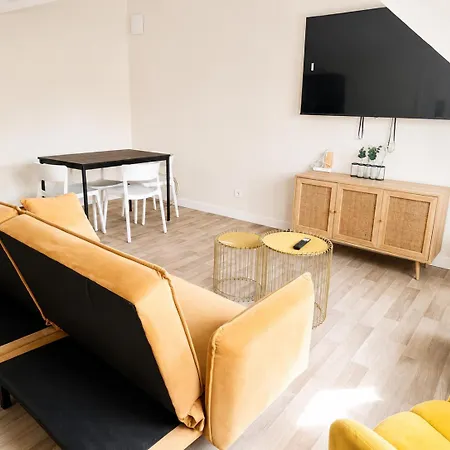 Loft Lumineux & Cosy Sous Les Toits דירה *